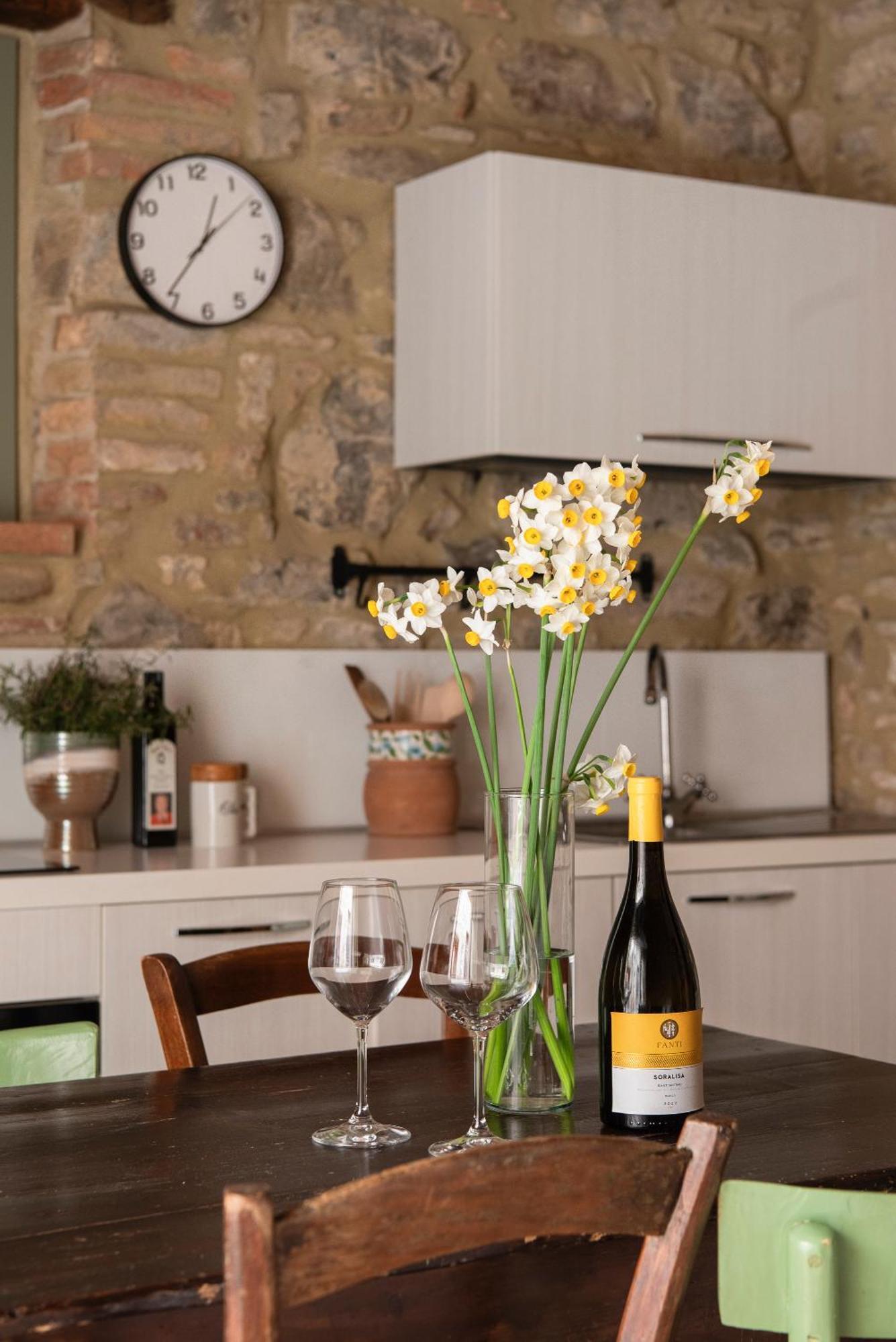 Il Borghetto - La Bottega Di Adele Loft Apartman Castelnuovo dellʼAbate Kültér fotó